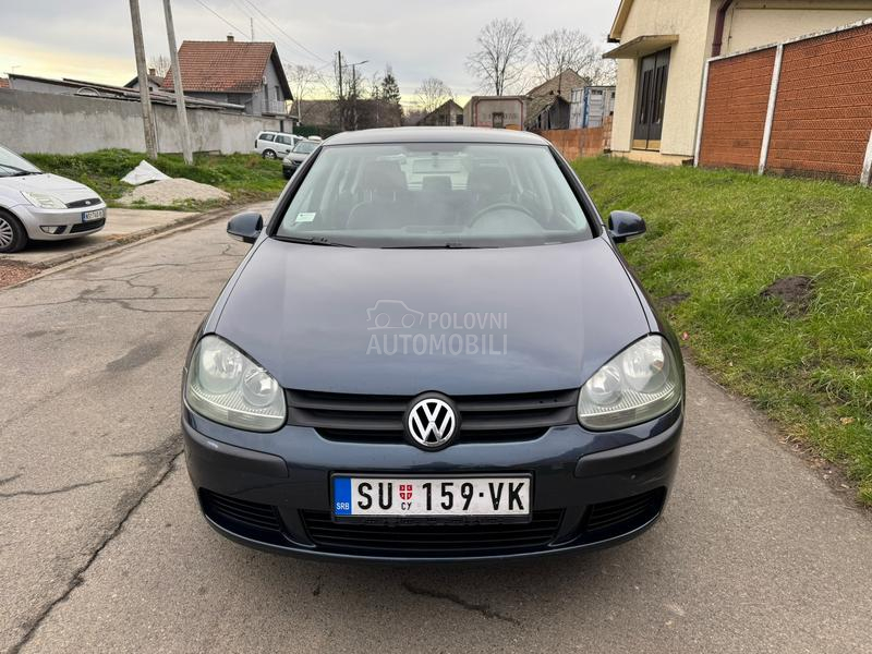 Volkswagen Golf 5 1.4b 55k w PIin