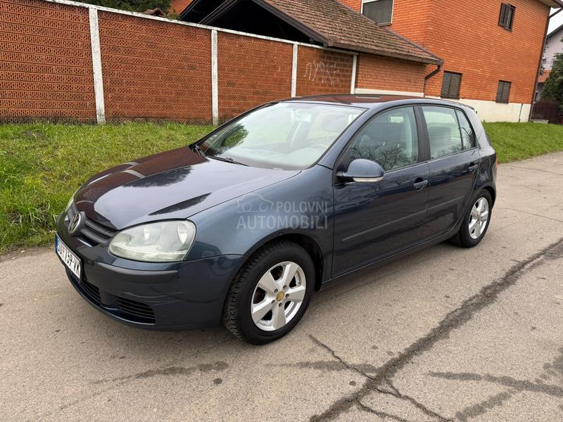 Volkswagen Golf 5 1.4b 55k w PIin