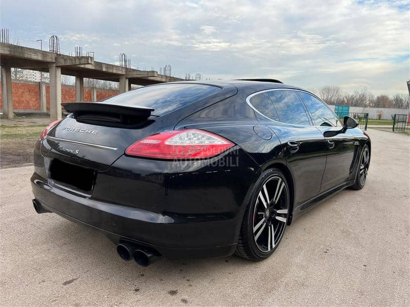 Porsche Panamera S 4.8