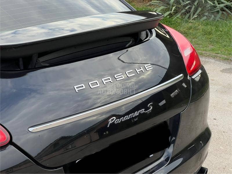 Porsche Panamera S 4.8