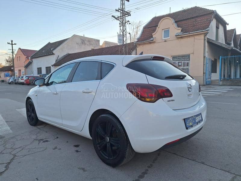 Opel Astra J 1.7 CDTI