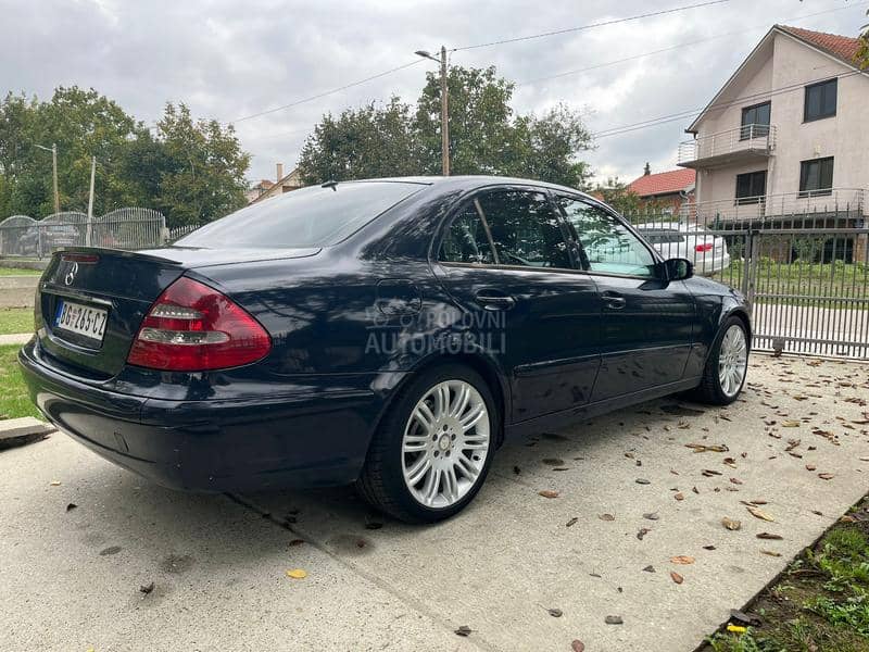 Mercedes Benz E 220 W211