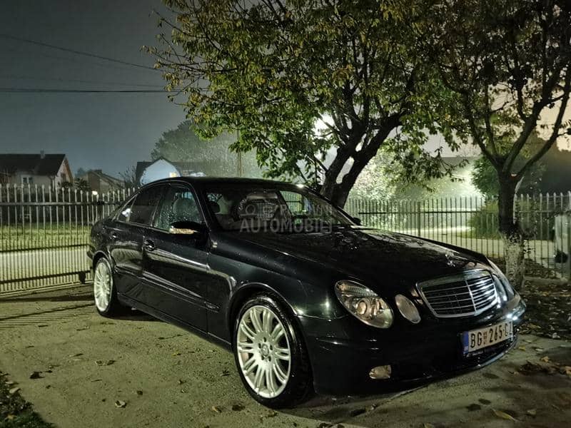 Mercedes Benz E 220 W211