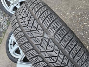 Pirelli 235/60 R18 Zimska