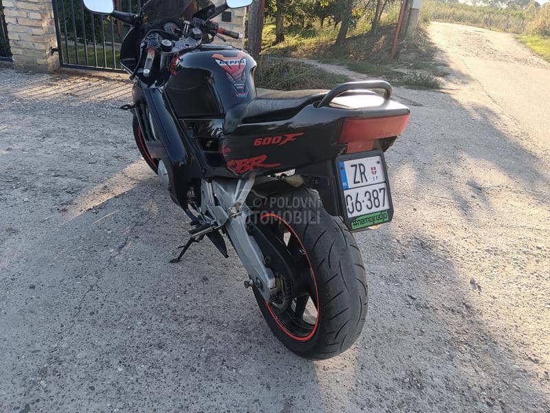 Honda CBR 600 F2