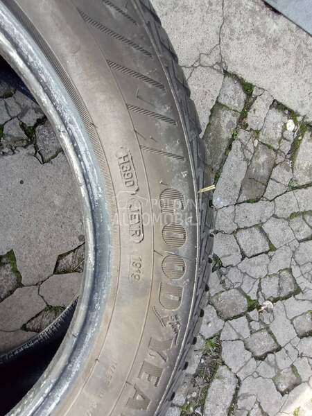 Goodyear 185/60 R15 Zimska