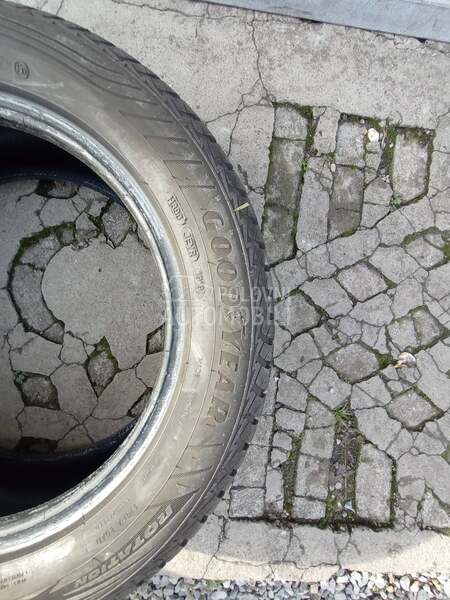 Goodyear 185/60 R15 Zimska