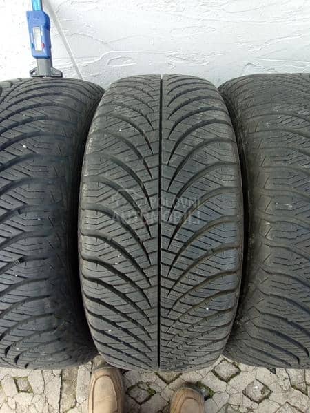Goodyear 185/60 R15 Zimska