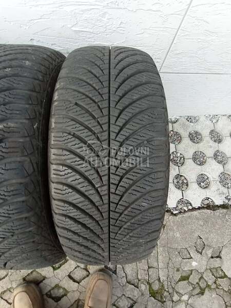 Goodyear 185/60 R15 Zimska