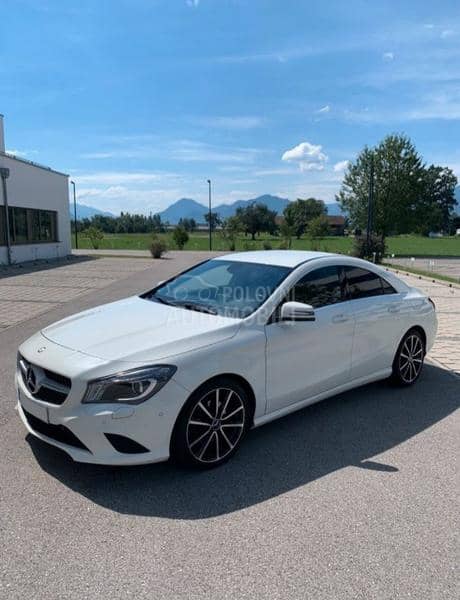 Mercedes Benz CLA 180 AMG LINE