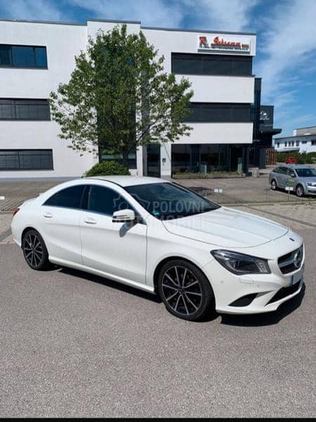 Mercedes Benz CLA 180 AMG LINE