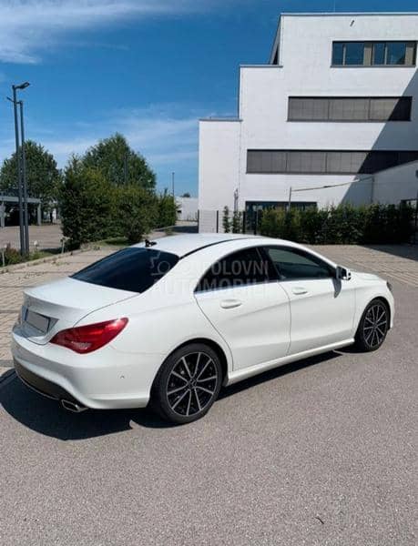 Mercedes Benz CLA 180 AMG LINE