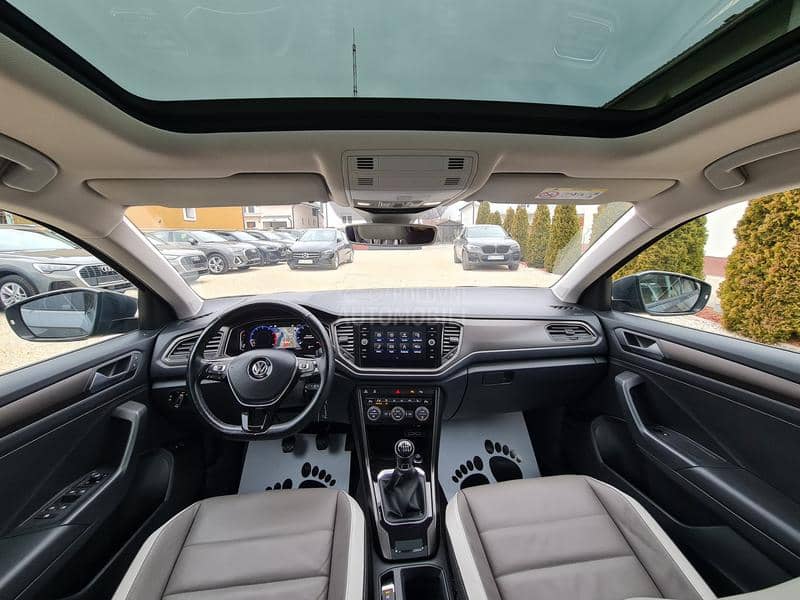 Volkswagen T-Roc VIRTUAL PANO.