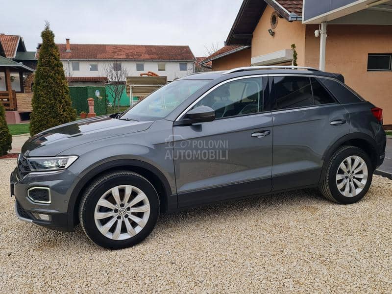 Volkswagen T-Roc VIRTUAL PANO.