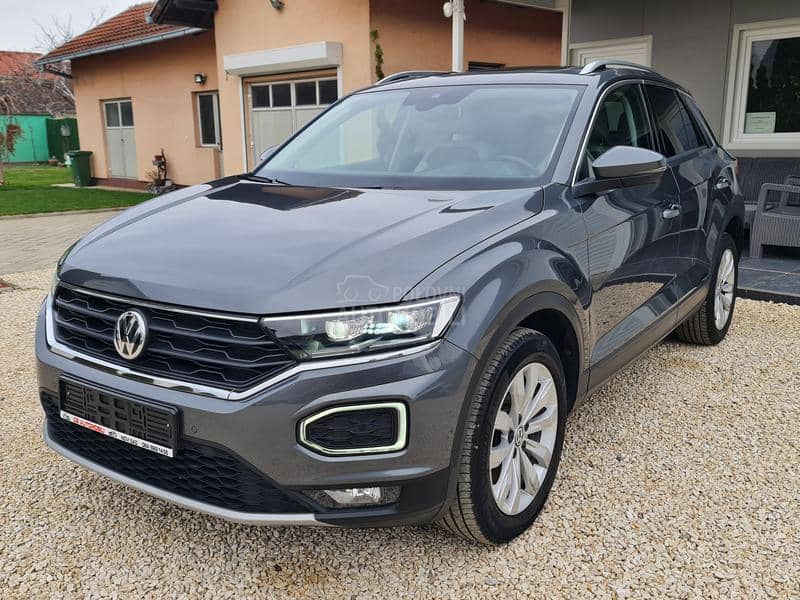 Volkswagen T-Roc VIRTUAL PANO.