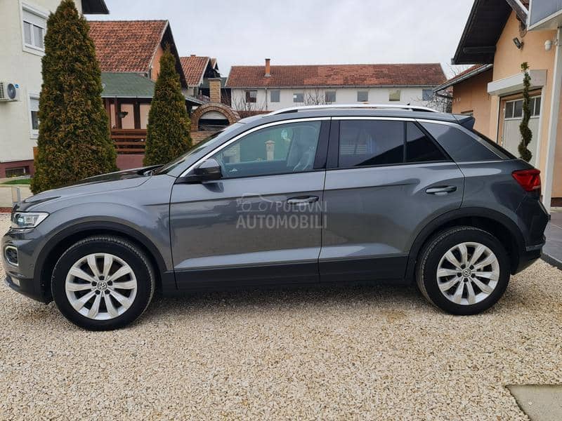 Volkswagen T-Roc VIRTUAL PANO.