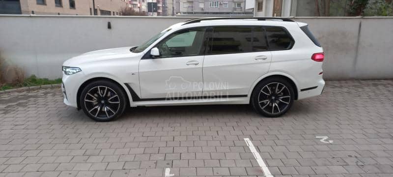 BMW X7 