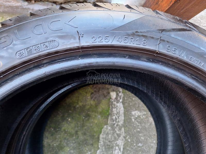 Rotalla 225/45 R18 Zimska