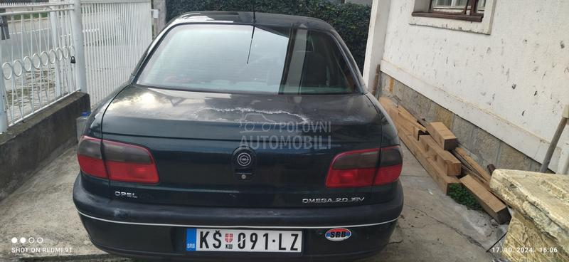 Opel Omega 