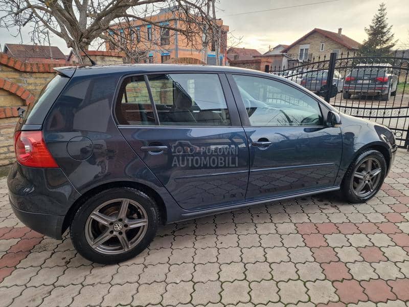 Volkswagen Golf 5 1.4 COMFORTLINE