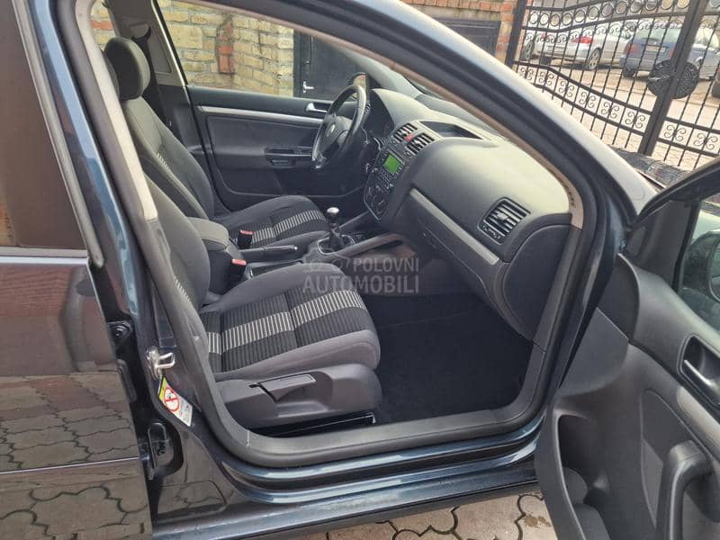 Volkswagen Golf 5 1.4 COMFORTLINE