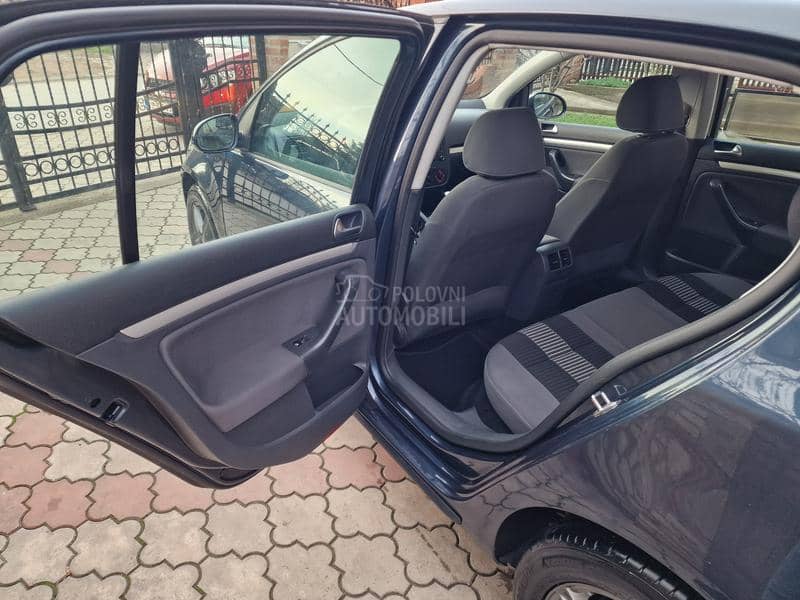 Volkswagen Golf 5 1.4 COMFORTLINE