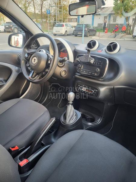 Smart ForFour 1.0b CH