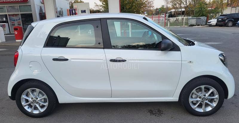 Smart ForFour 1.0b CH