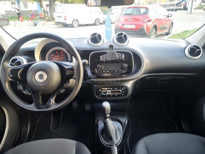 Smart ForFour 1.0b CH