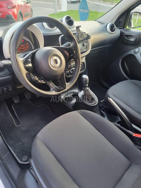 Smart ForFour 1.0b CH