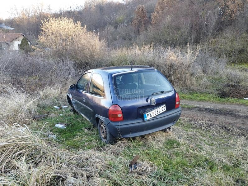 Opel Corsa B 1.0 cela