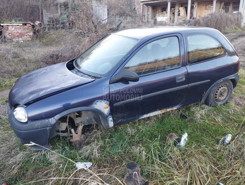 Opel Corsa B 1.0 cela