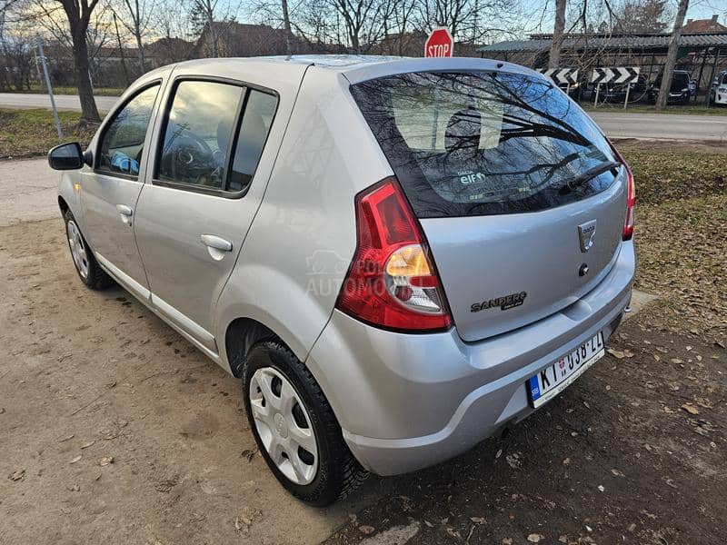 Dacia Sandero 1,4 Black line