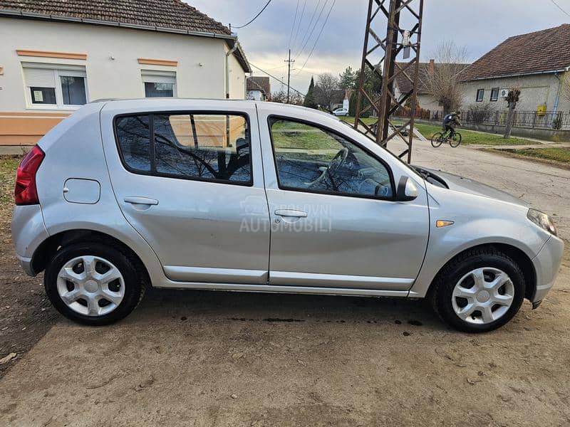 Dacia Sandero 1,4 Black line