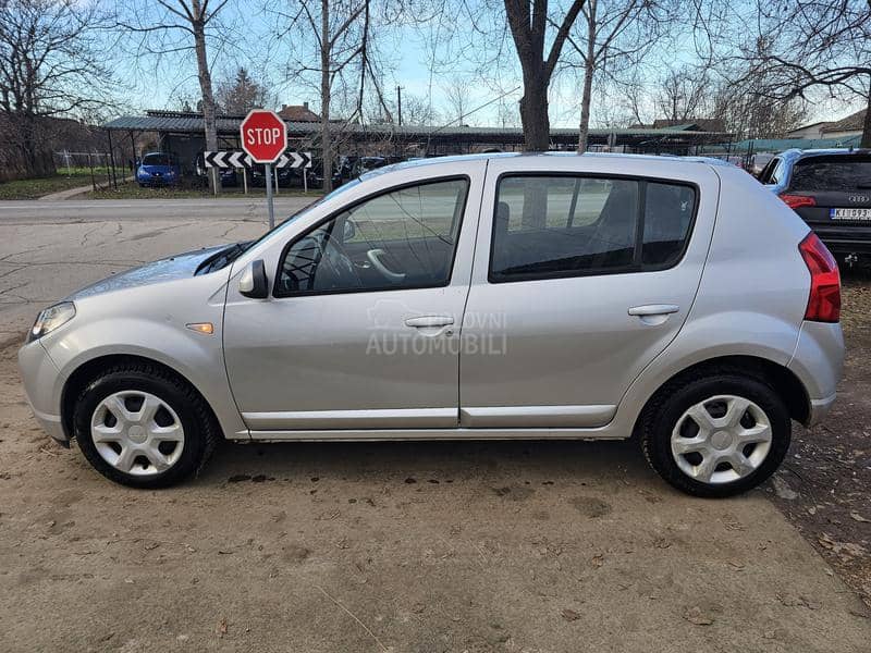 Dacia Sandero 1,4 Black line