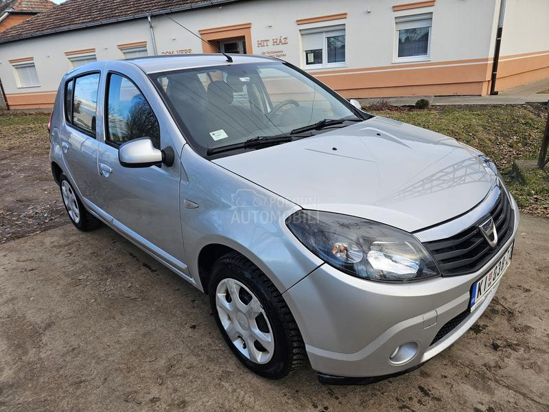 Dacia Sandero 1,4 Black line