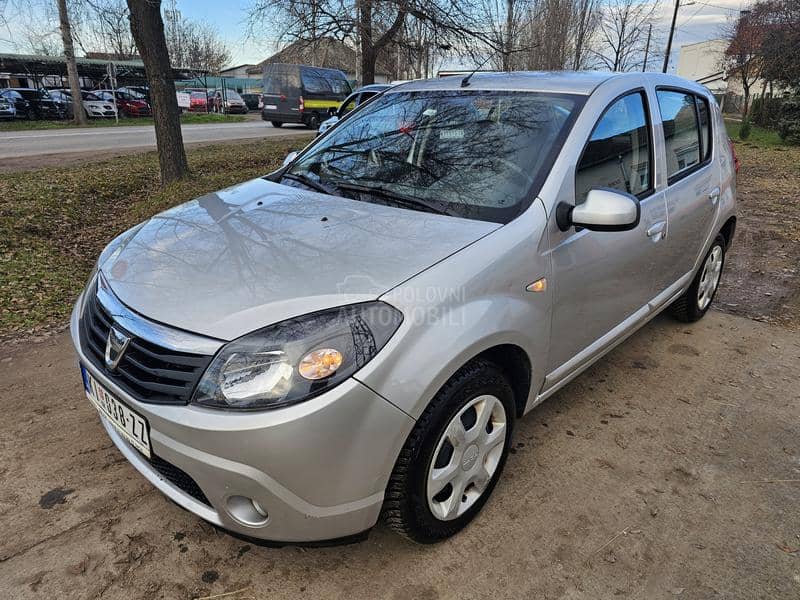 Dacia Sandero 1,4 Black line