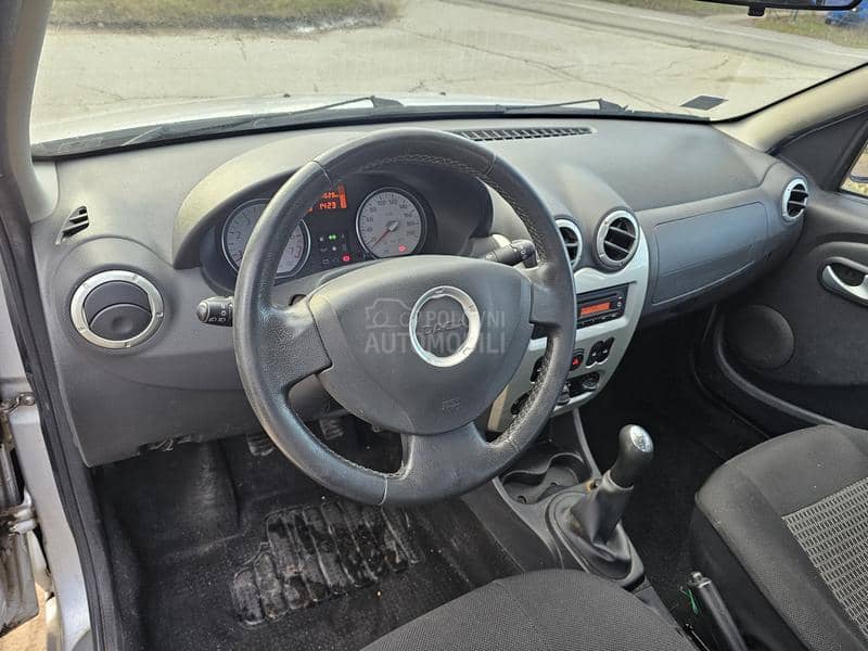 Dacia Sandero 1,4 Black line