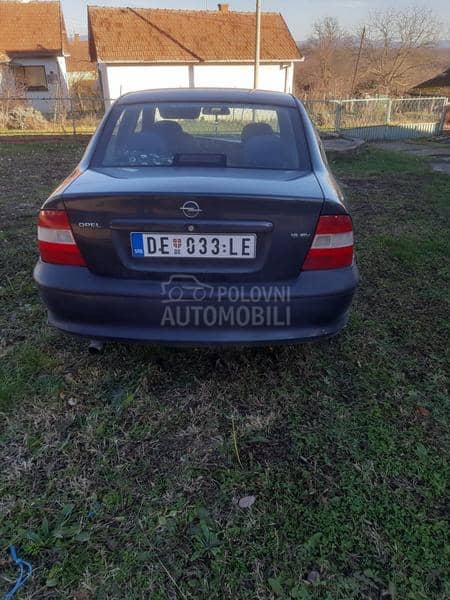 Opel Vectra B 1.8 16V