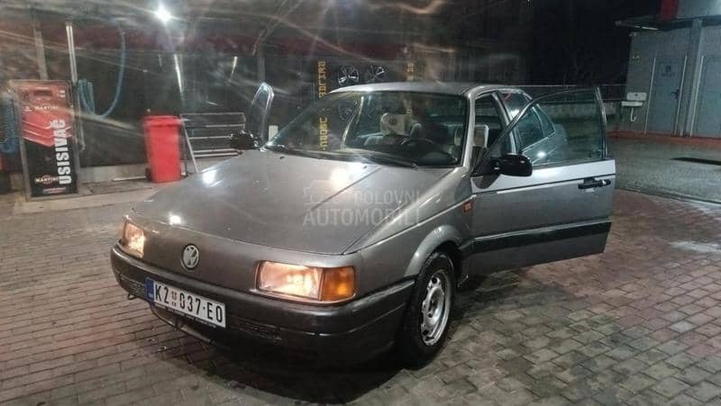 Volkswagen Passat B3 1.8