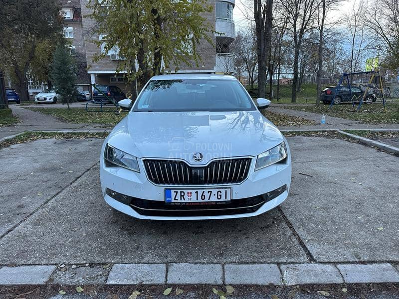 Škoda Superb 