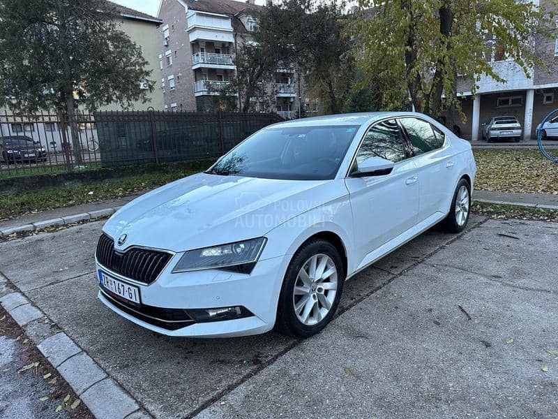 Škoda Superb 