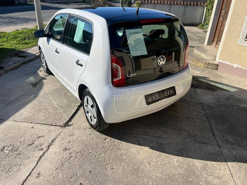 Volkswagen up! 