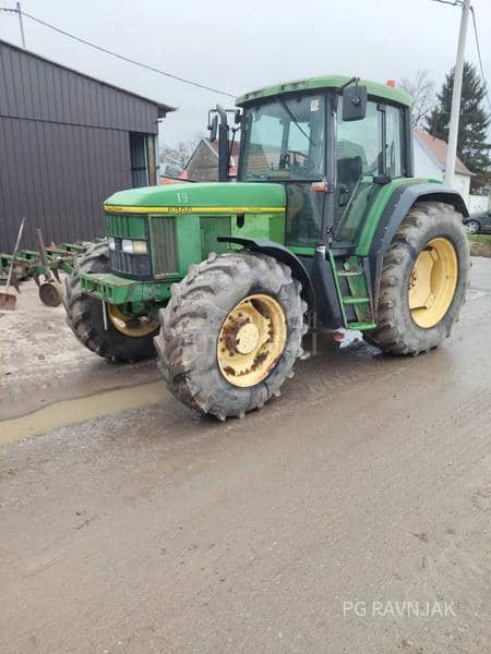 John Deere 6900