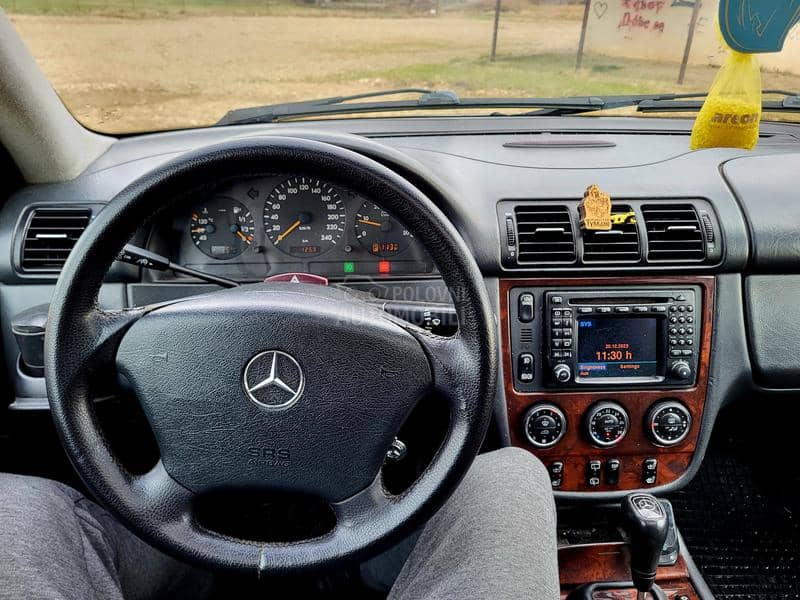 Mercedes Benz ML 270 W163