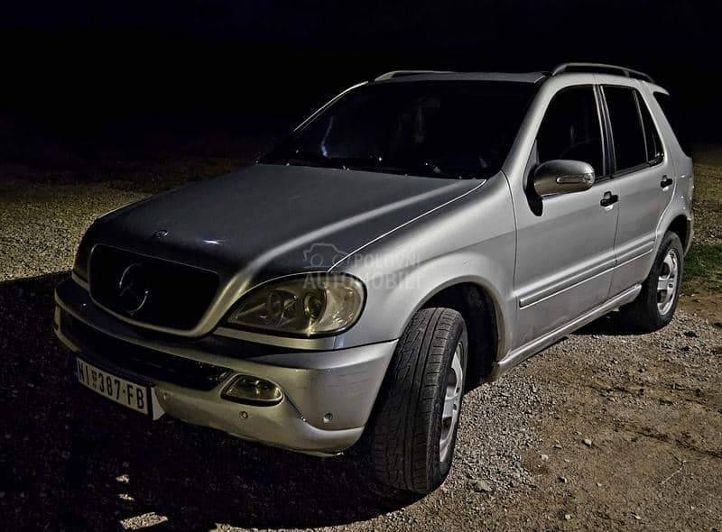 Mercedes Benz ML 270 W163