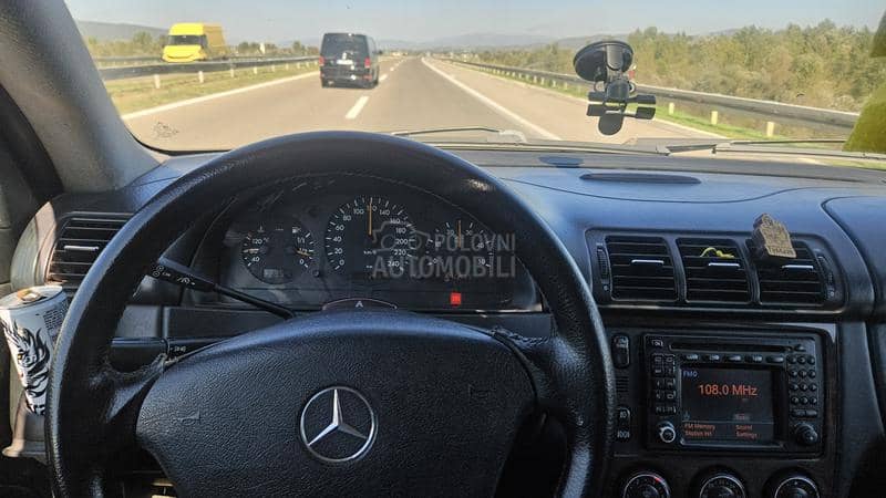 Mercedes Benz ML 270 W163