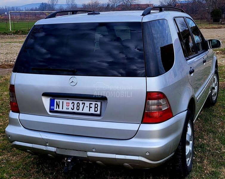 Mercedes Benz ML 270 W163