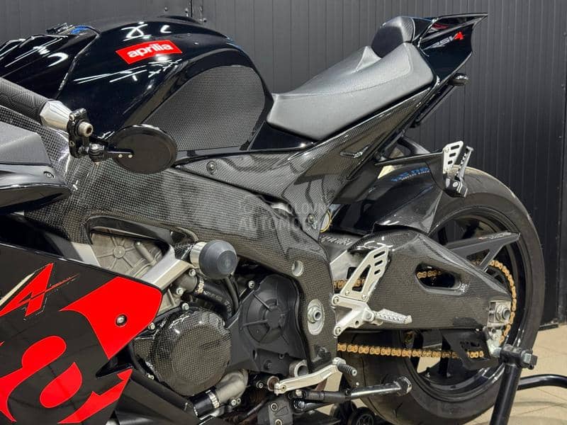 Aprilia rsv4 rsv 4