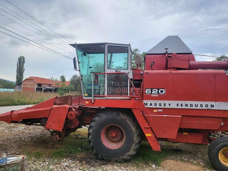 Massey Ferguson 620L